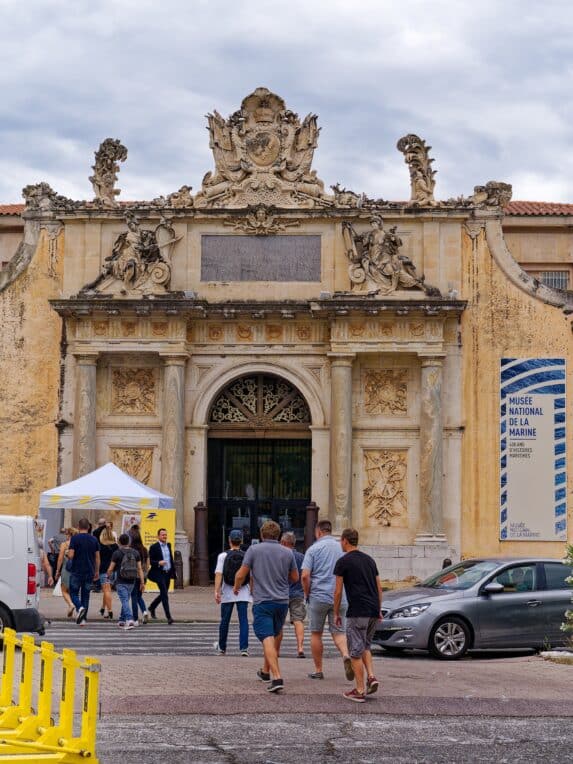 Entrance,Of,National,Marine,Museum,With,Tourists,Crossing,At,French